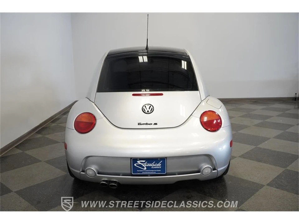 2003 Volkswagen New Beetle - Image 11 of 31