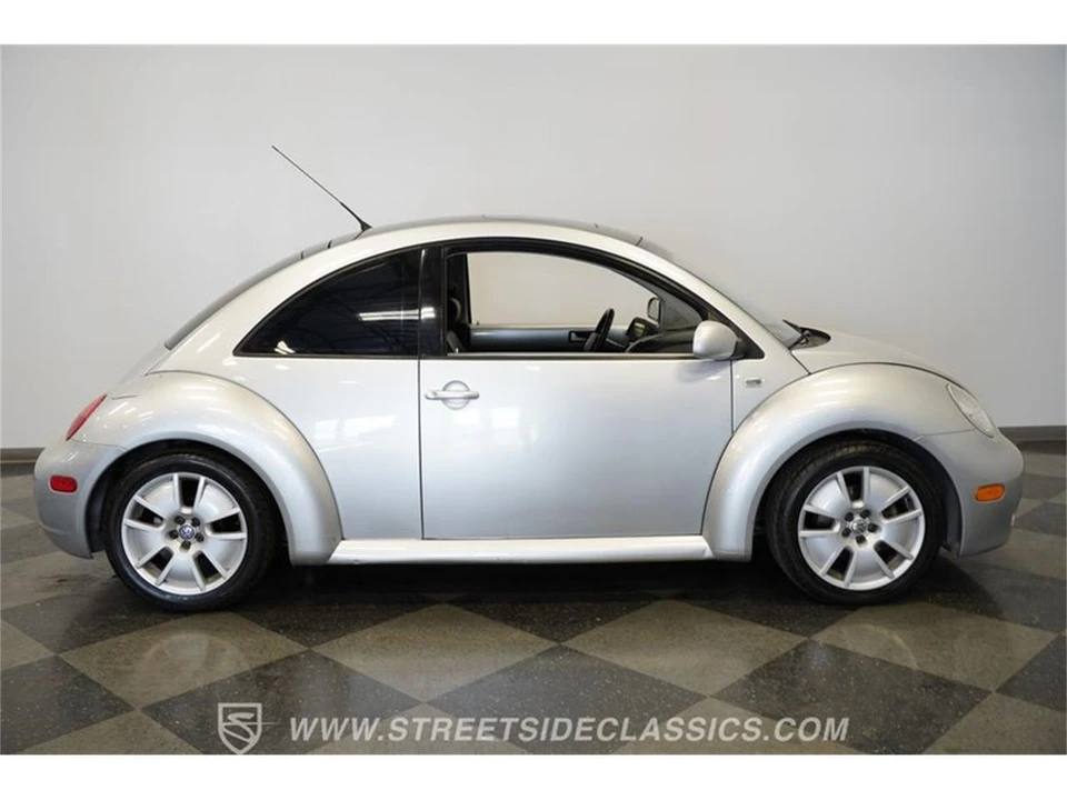 2003 Volkswagen New Beetle - Image 15 of 31