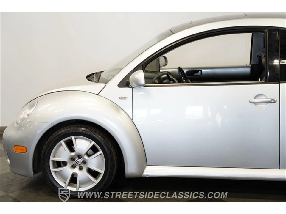 2003 Volkswagen New Beetle - Image 24 of 31