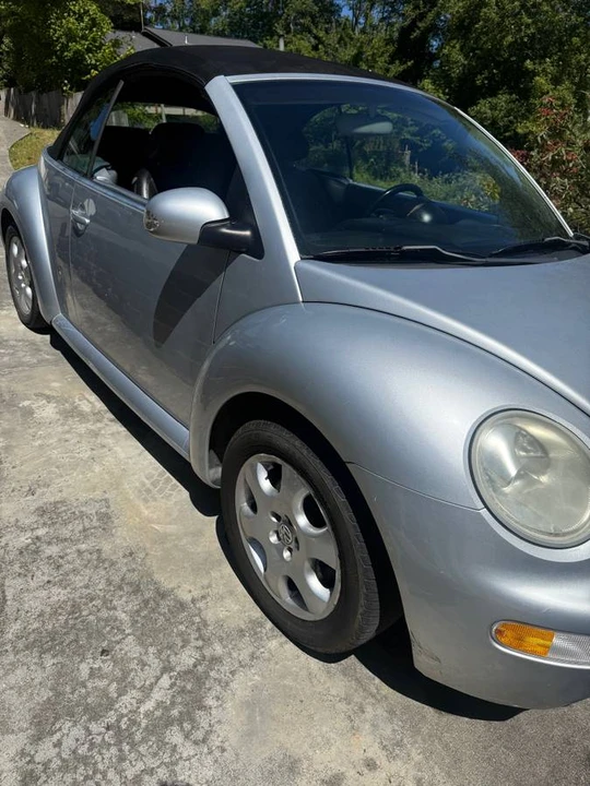 2003 Volkswagen New Beetle - Image 4 of 9