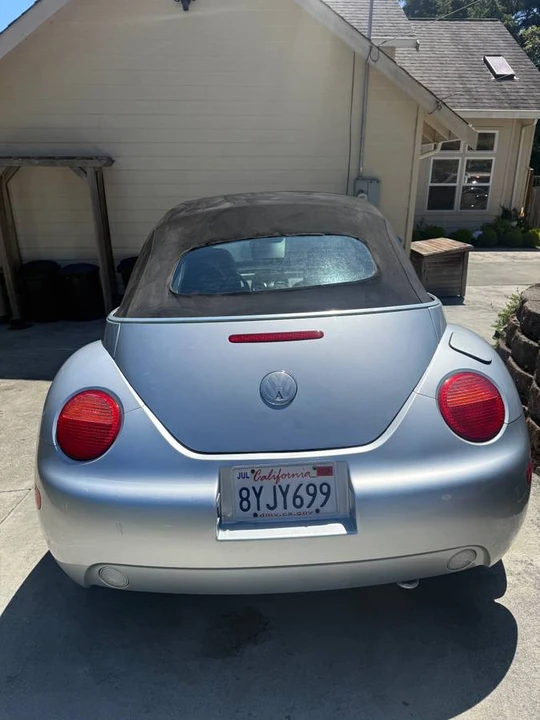 2003 Volkswagen New Beetle - Image 3 of 9