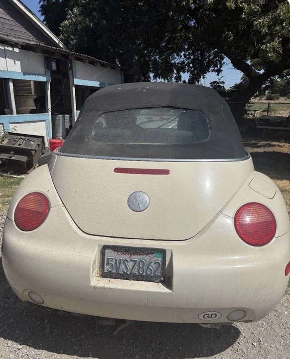 2003 Volkswagen New Beetle - Image 2 of 5