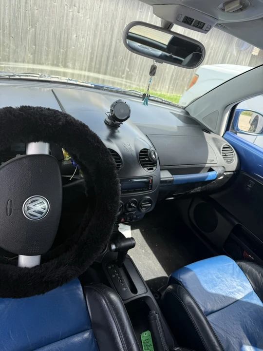 2003 Volkswagen New Beetle - Image 12 of 16
