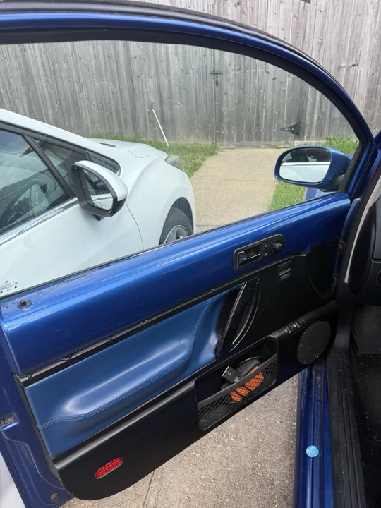 2003 Volkswagen New Beetle - Image 10 of 16