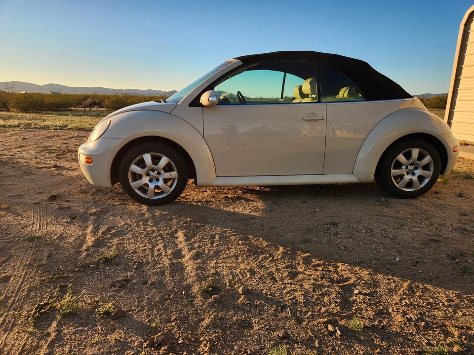 2003 Volkswagen New Beetle - Image 3 of 21