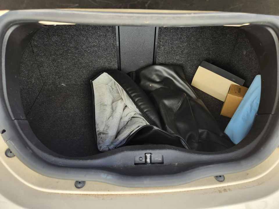 2003 Volkswagen New Beetle - Image 20 of 21