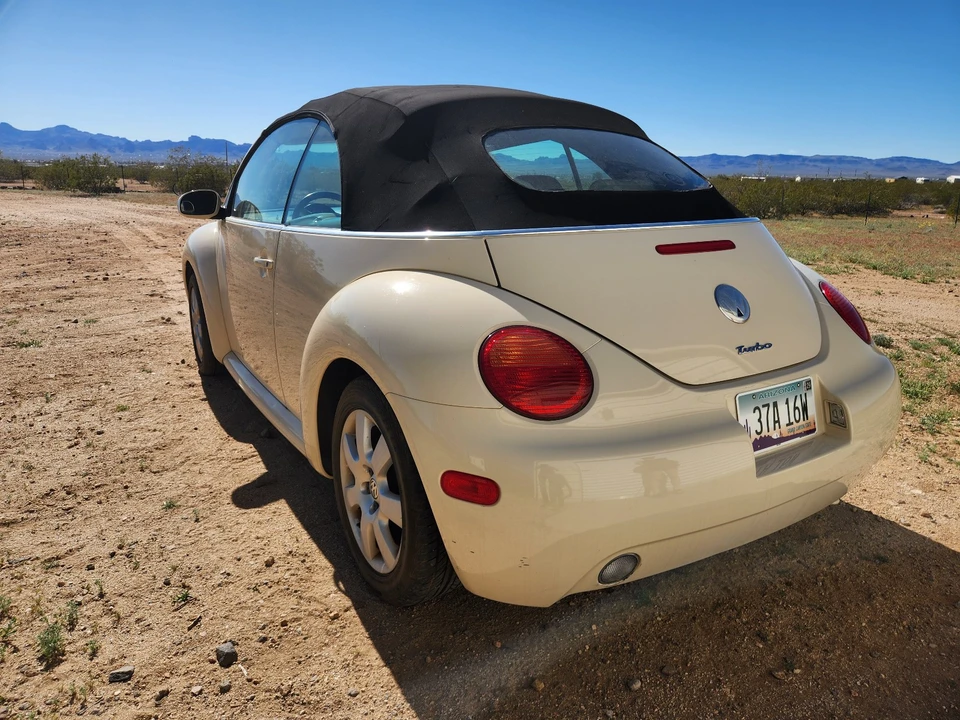 2003 Volkswagen New Beetle - Image 13 of 21