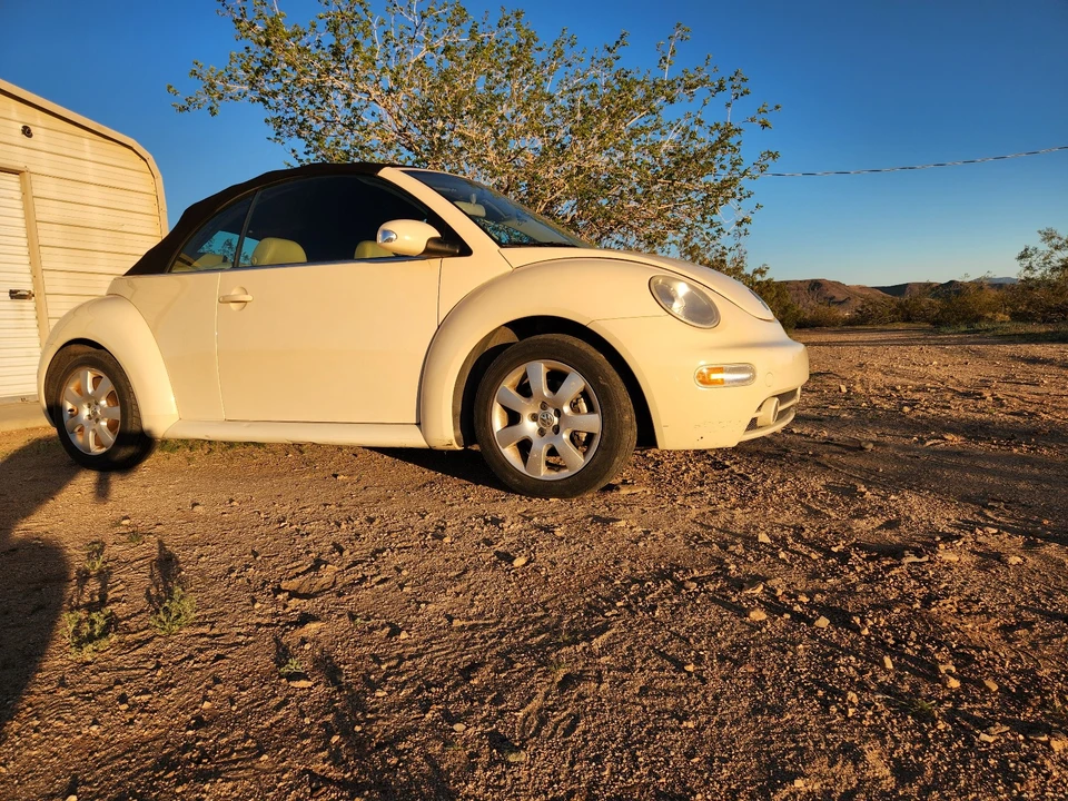 2003 Volkswagen New Beetle - Image 4 of 21