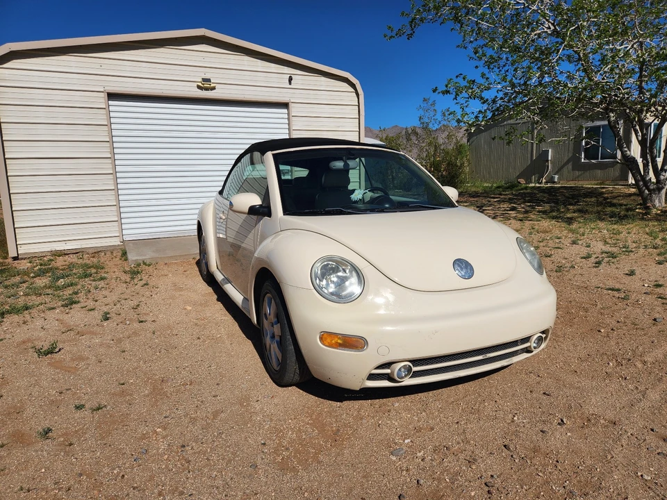 2003 Volkswagen New Beetle - Image 10 of 21