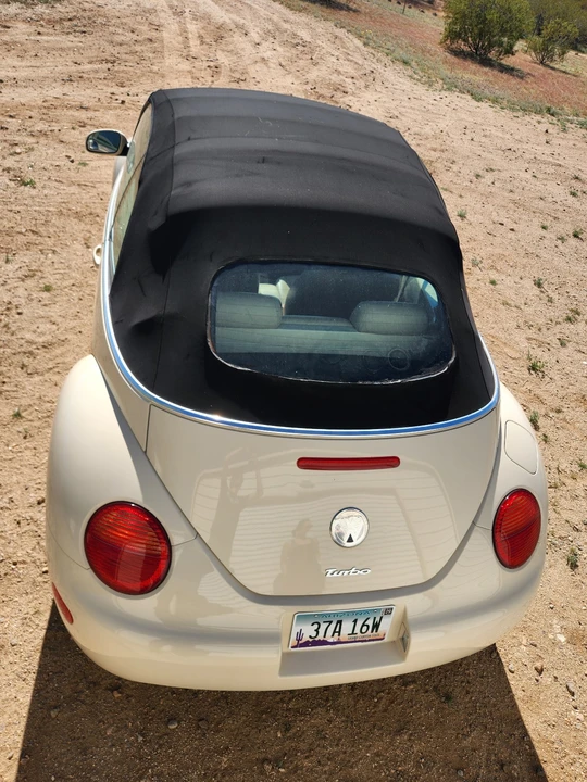 2003 Volkswagen New Beetle - Image 15 of 21