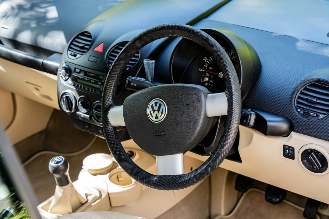 2003 Volkswagen New Beetle - Image 18 of 30
