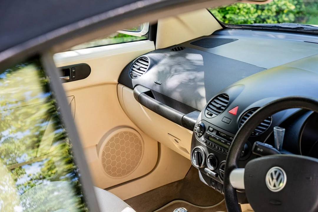2003 Volkswagen New Beetle - Image 26 of 30