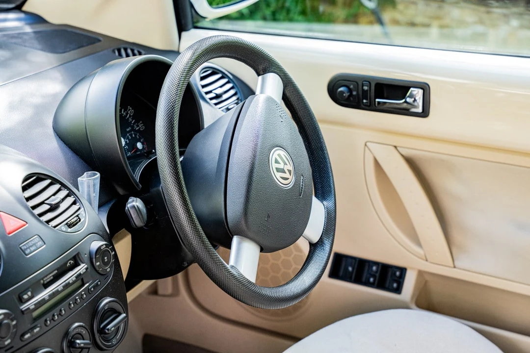 2003 Volkswagen New Beetle - Image 21 of 30