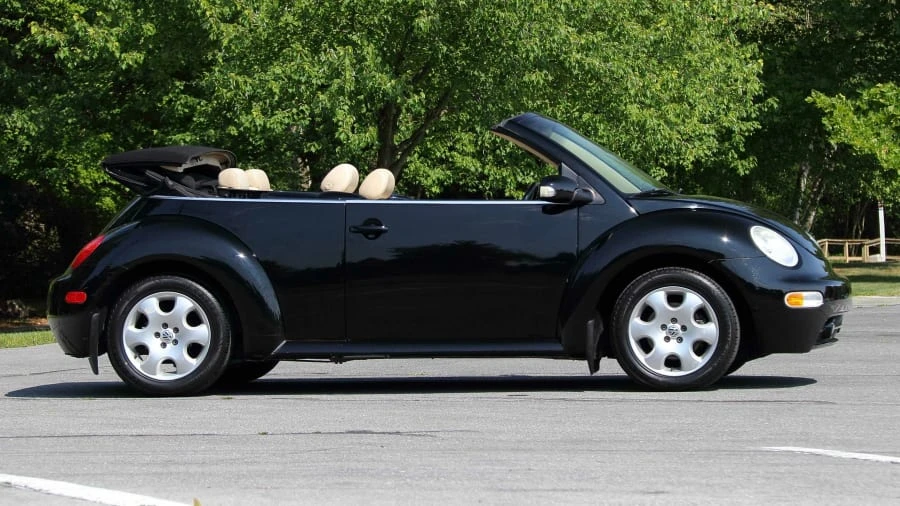 2003 Volkswagen New Beetle - Image 2 of 22