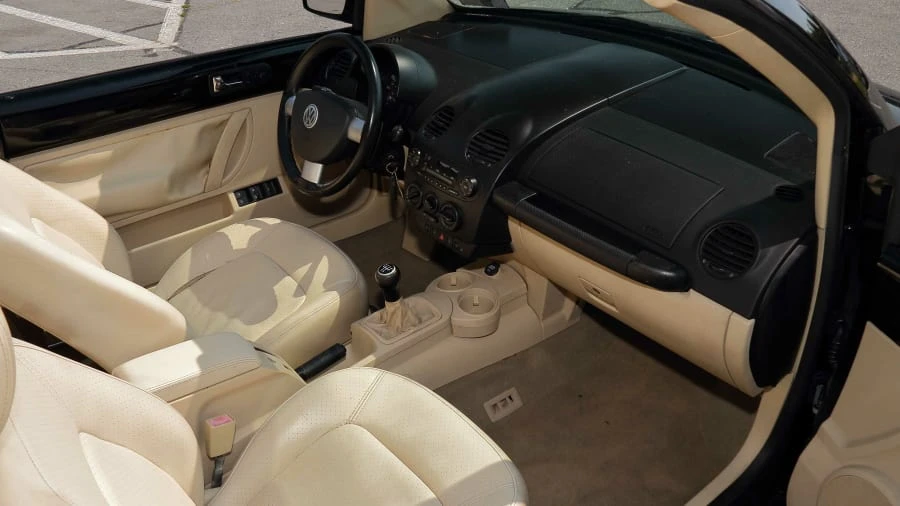 2003 Volkswagen New Beetle - Image 5 of 22