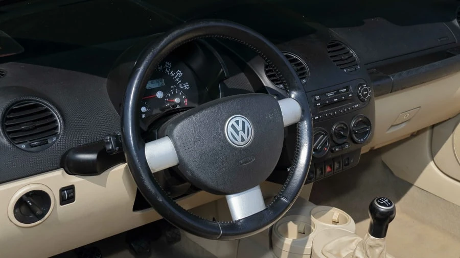 2003 Volkswagen New Beetle - Image 16 of 22