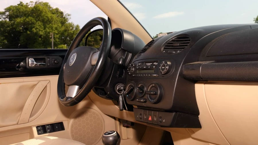 2003 Volkswagen New Beetle - Image 18 of 22