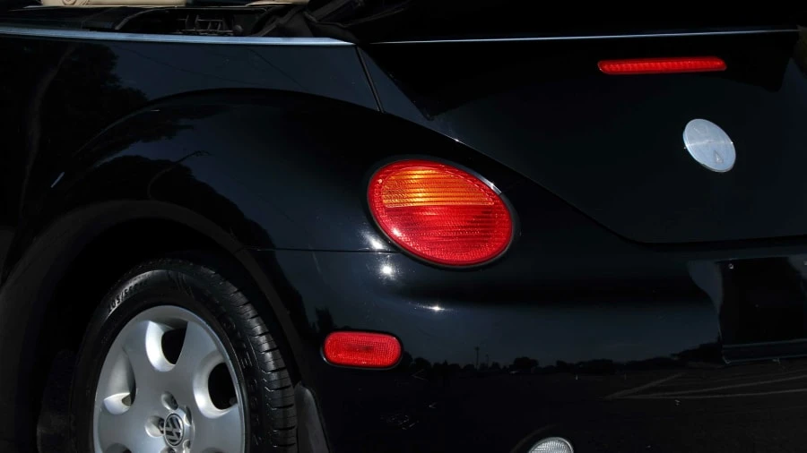 2003 Volkswagen New Beetle - Image 19 of 22
