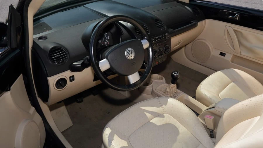 2003 Volkswagen New Beetle - Image 20 of 22