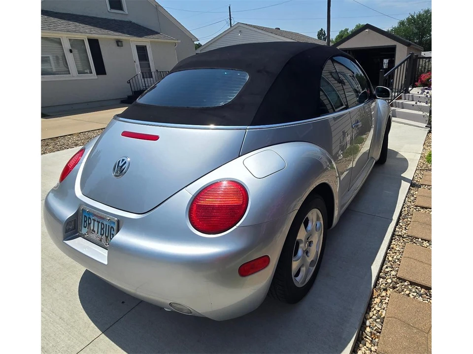 2003 Volkswagen New Beetle - Image 3 of 9