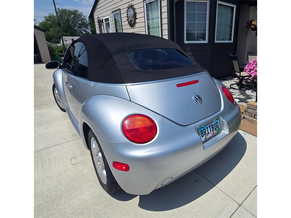 2003 Volkswagen New Beetle - Image 4 of 9