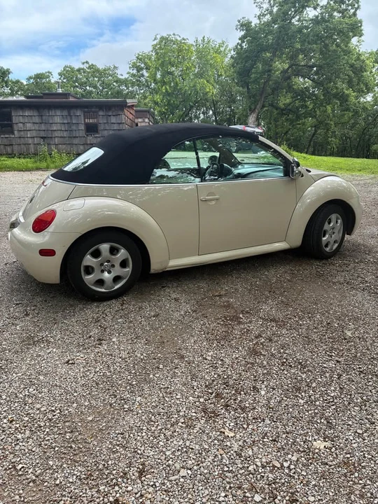 2003 Volkswagen New Beetle - Image 4 of 11
