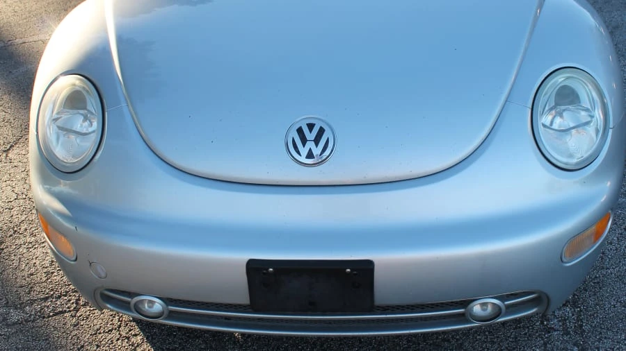 2003 Volkswagen New Beetle - Image 8 of 9