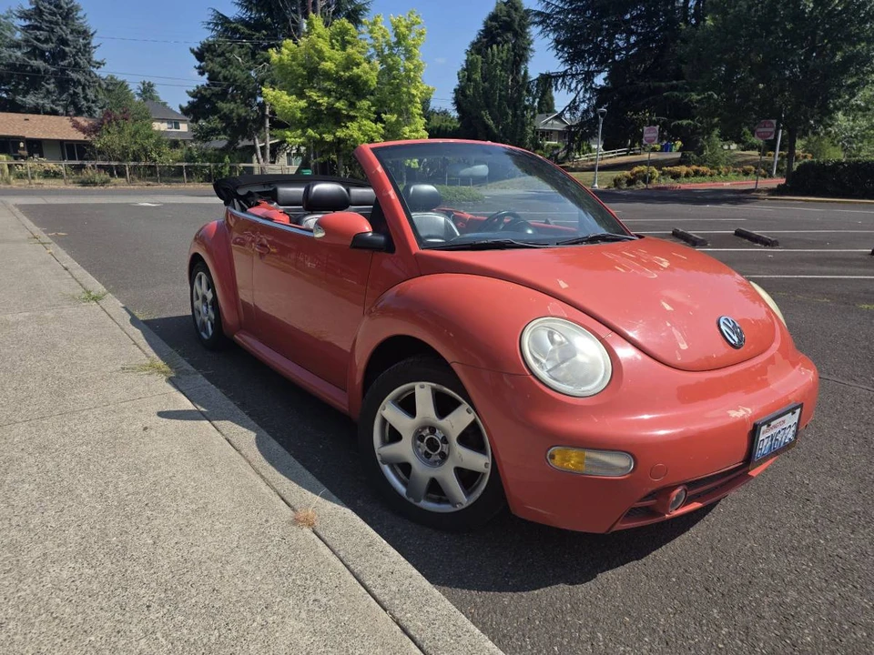 2003 Volkswagen New Beetle - Image 8 of 24
