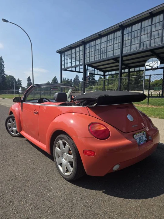2003 Volkswagen New Beetle - Image 2 of 24
