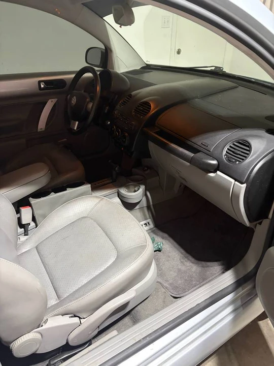 2003 Volkswagen New Beetle - Image 3 of 6