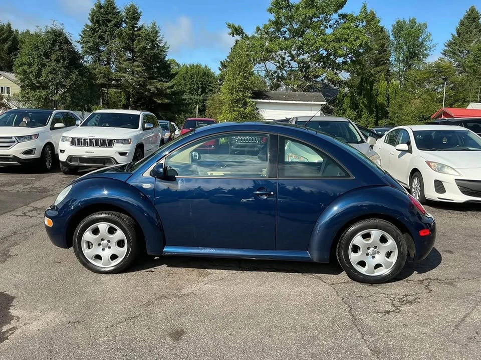 2003 Volkswagen New Beetle - Image 8 of 12