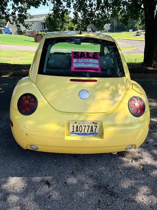 2003 Volkswagen Beetle (1980-2003) - Image 2 of 9