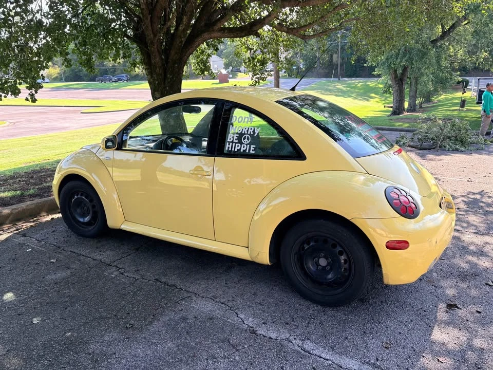 2003 Volkswagen New Beetle - Image 2 of 9