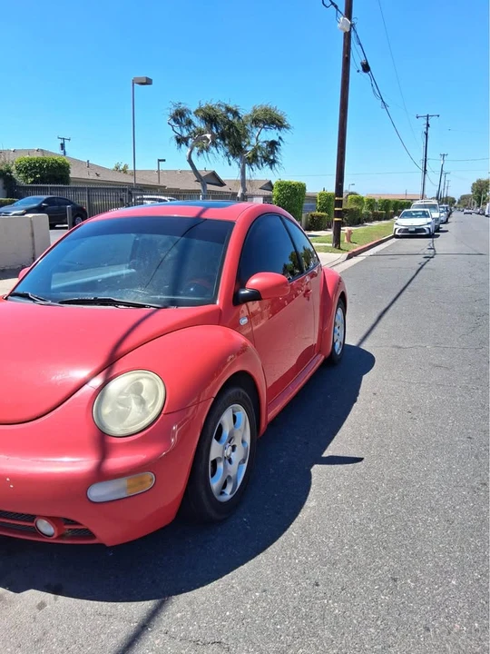 2003 Volkswagen New Beetle - Image 2 of 7