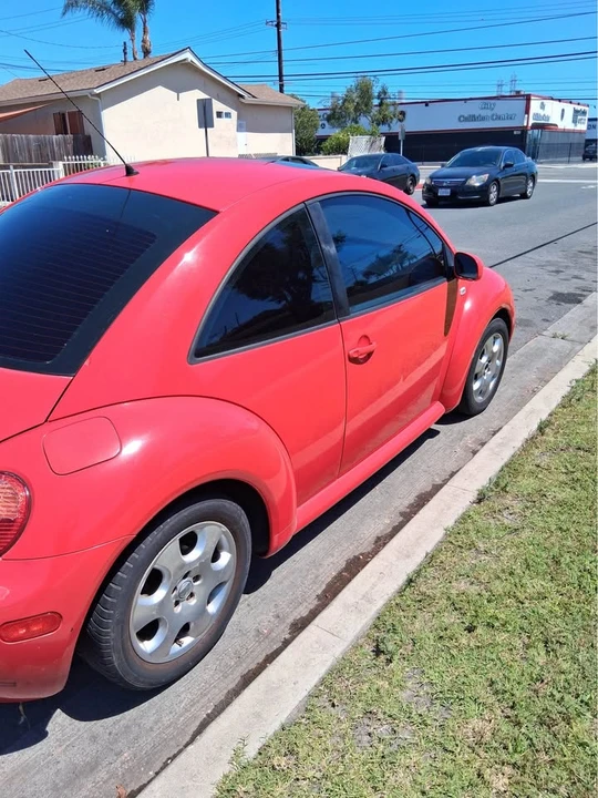 2003 Volkswagen New Beetle - Image 4 of 7