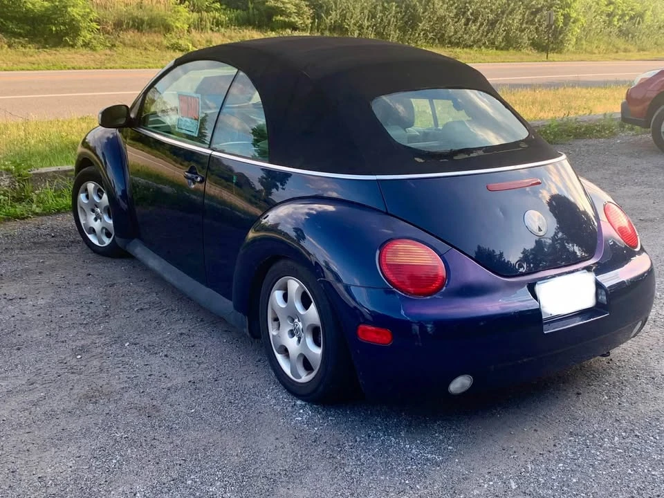 2003 Volkswagen New Beetle - Image 2 of 4