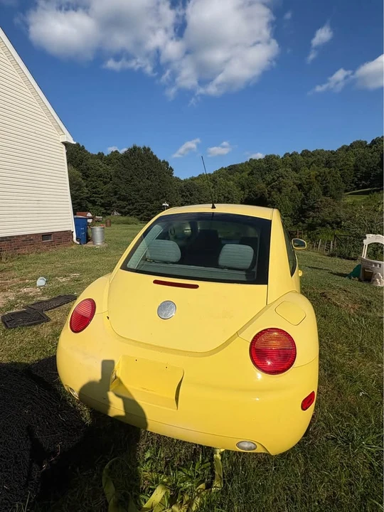 2003 Volkswagen New Beetle - Image 4 of 11