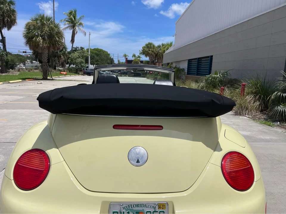 2003 Volkswagen New Beetle - Image 2 of 7