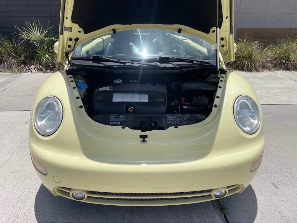 2003 Volkswagen New Beetle - Image 5 of 7