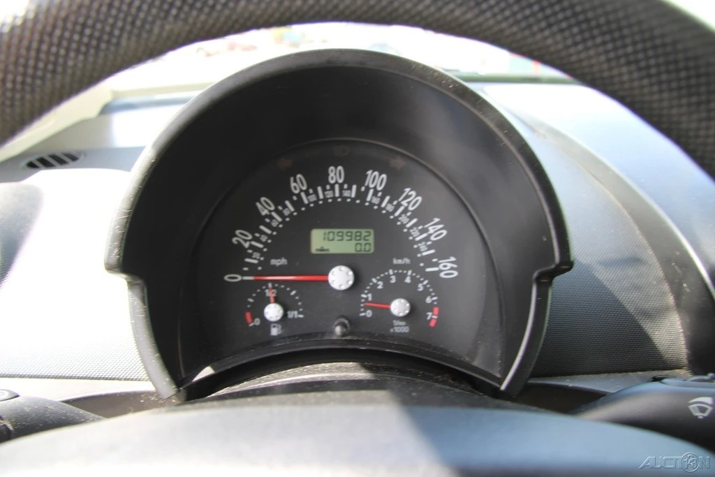 2003 Volkswagen New Beetle - Image 16 of 21