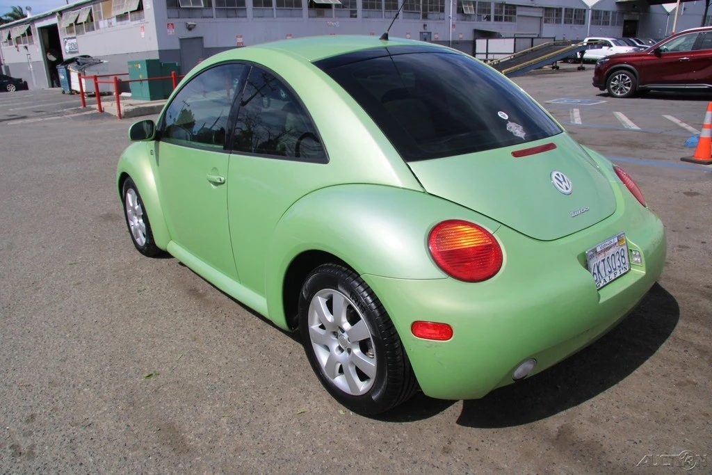 2003 Volkswagen New Beetle - Image 5 of 21