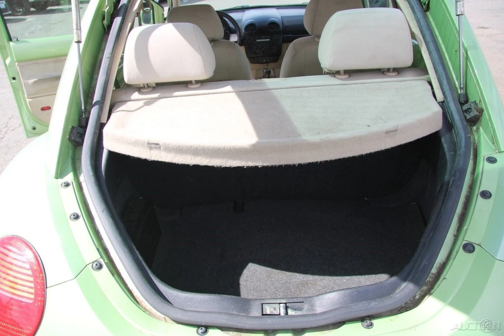 2003 Volkswagen New Beetle - Image 20 of 21