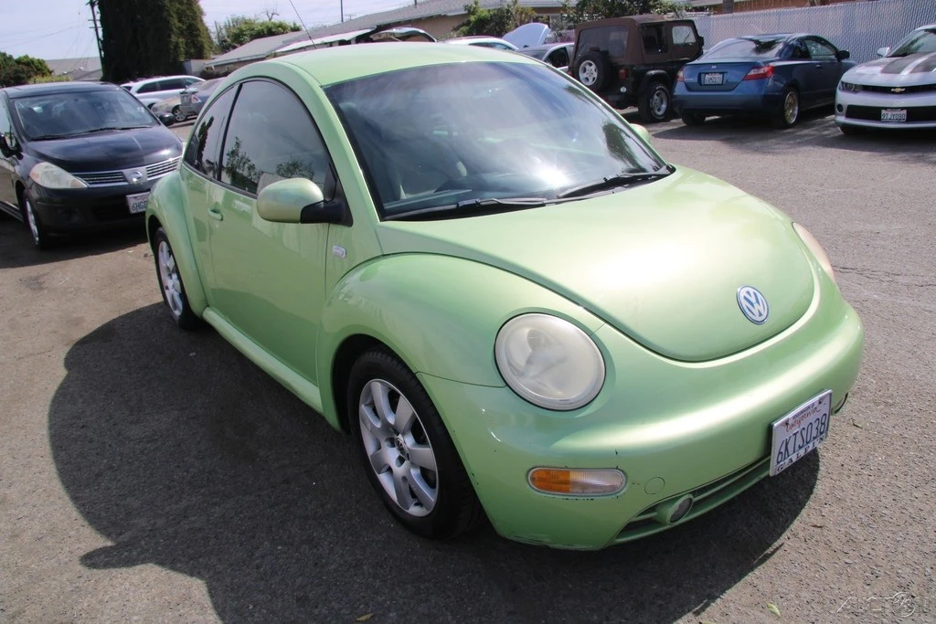 2003 Volkswagen New Beetle - Image 10 of 21