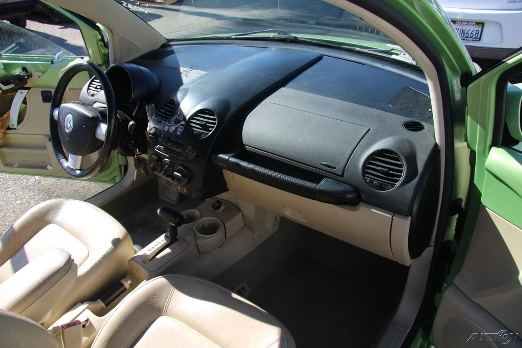 2003 Volkswagen New Beetle - Image 21 of 21