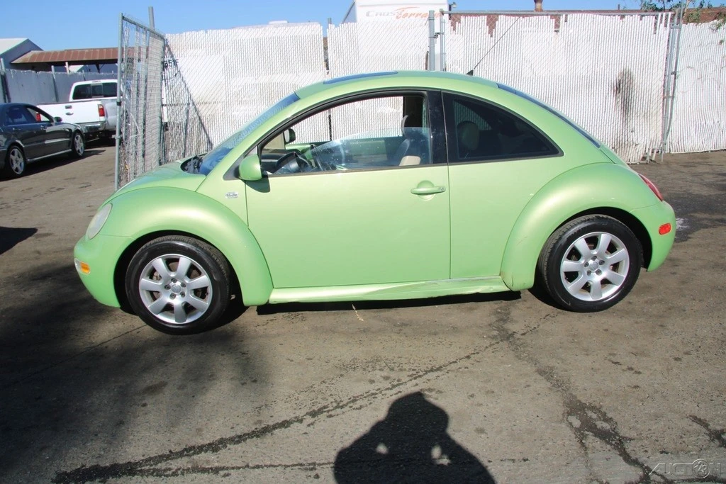 2003 Volkswagen New Beetle - Image 3 of 21