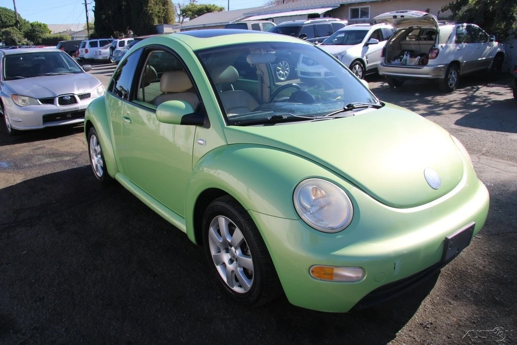 2003 Volkswagen New Beetle - Image 8 of 21