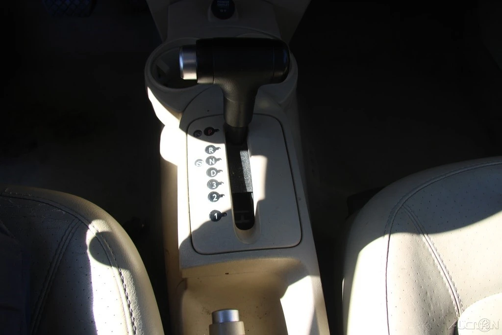 2003 Volkswagen New Beetle - Image 17 of 21