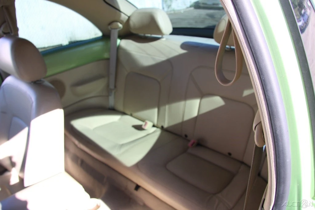2003 Volkswagen New Beetle - Image 18 of 21
