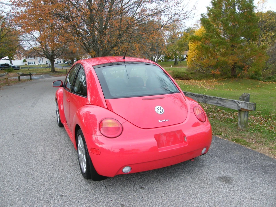 2003 Volkswagen New Beetle - Image 15 of 19