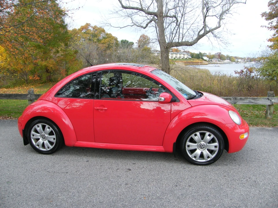 2003 Volkswagen New Beetle - Image 2 of 19